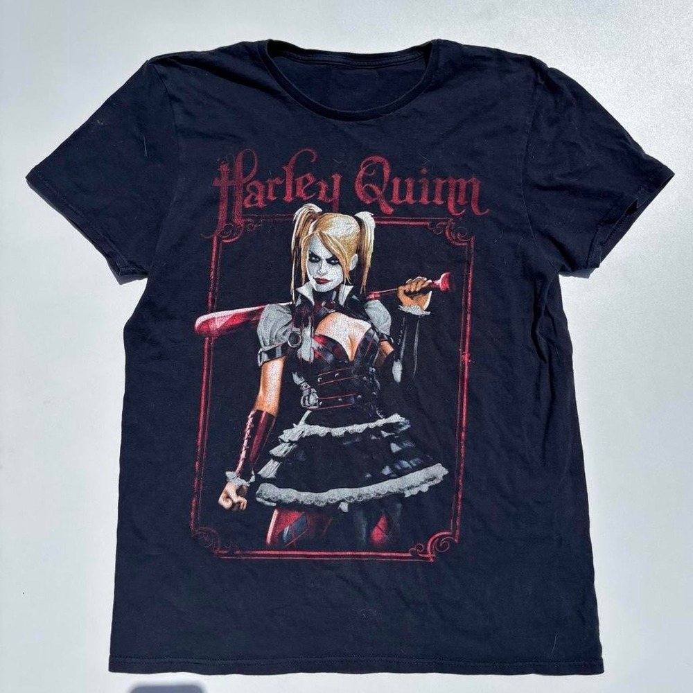 Harley Quinn DC Comics black cotton t-shirt with graphic of Harley Quinn